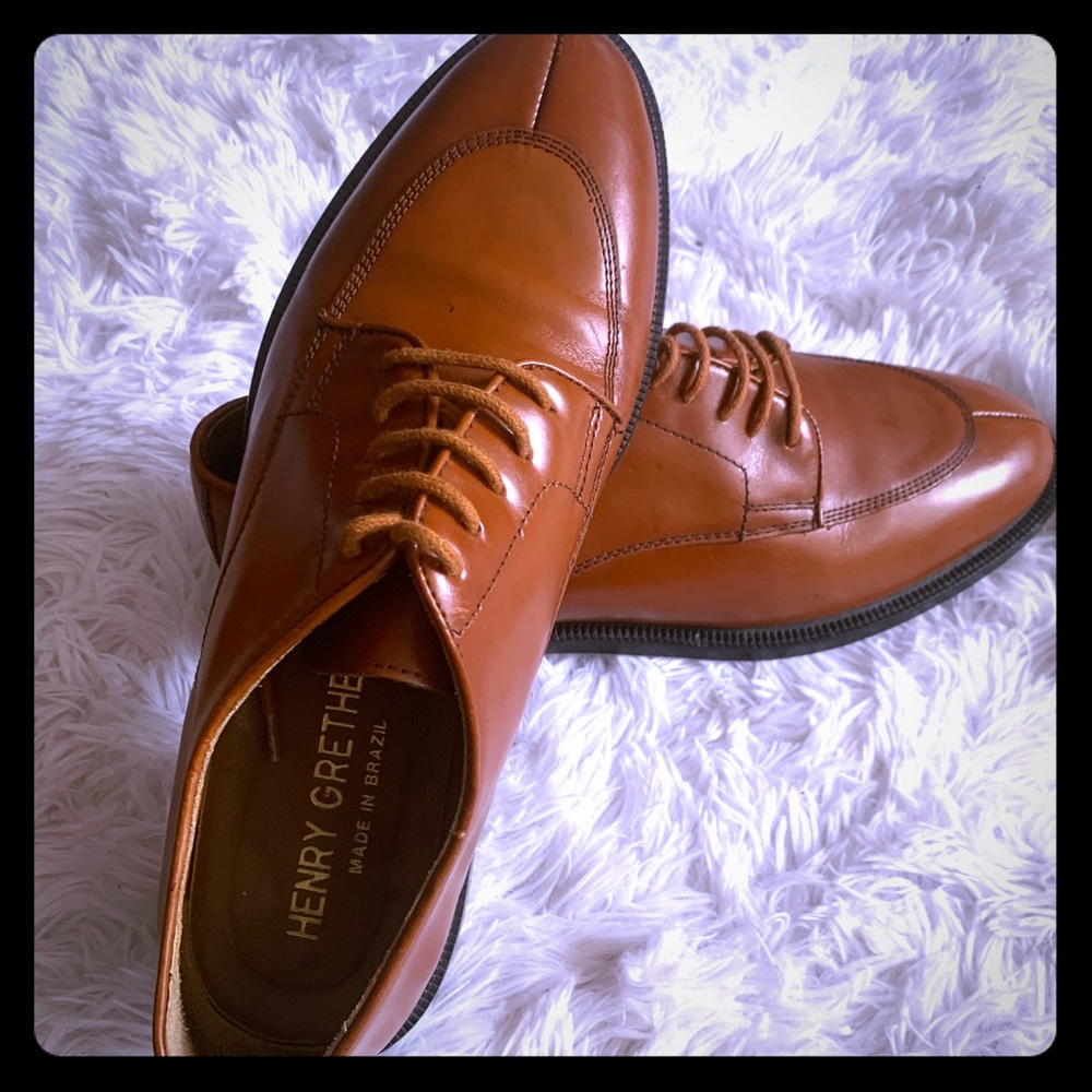 Men’s used Lace-up Brazilian shoe Camel in color.